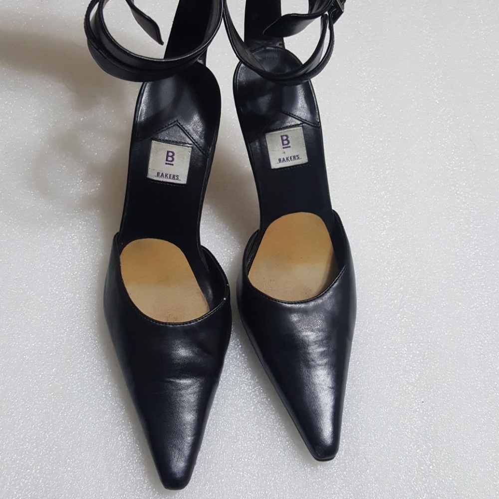 B BAKER women's high heels pump size 8.5B